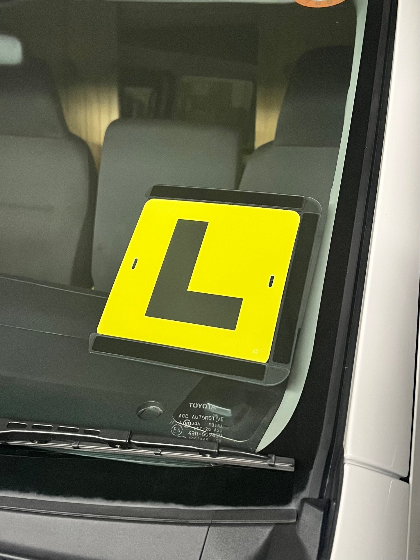 L & P Plate Display System